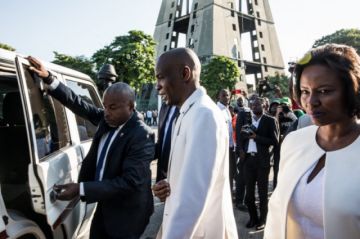Moise y su esposa.