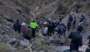El accidente dejó, además, al menos 10 heridos, que fueron trasladados a la capital.