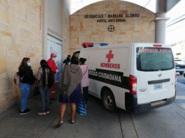 El accidente dejó, además, al menos 10 heridos, que fueron trasladados a la capital.