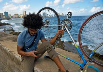 El internet móvil, gran aliado de las airadas protestas en Cuba