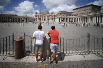 El Vaticano juzga a cardenal por escándalo financiero
