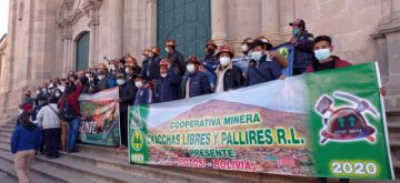 Llegaron hasta la Plaza 10 de Noviembre