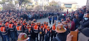 Llegaron hasta la Plaza 10 de Noviembre