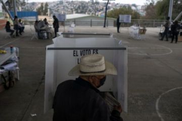 México celebra referendo sobre juicio por corrupción a expresidentes