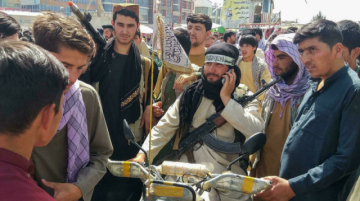 Los talibanes conquistan la ciudad de Ghazni y se acercan a Kabul