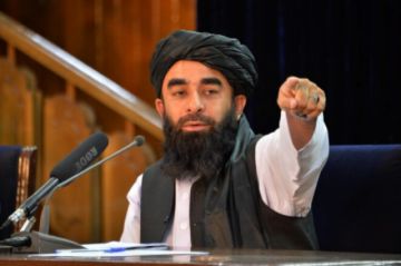 Zabihullah Mujahid, el eterno portavoz talibán sale de las sombras