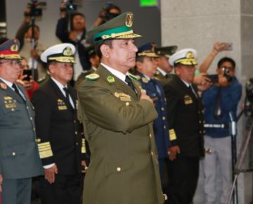 Disponen la baja definitiva del general de Policía Yuri Calderón por su participación en la crisis de 2019