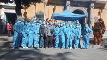 La vacunación se desarrolló en diferentes zonas. FOTOS: VÍCTOR HINOJOSA - FACULTAD DE MEDICINA UATF