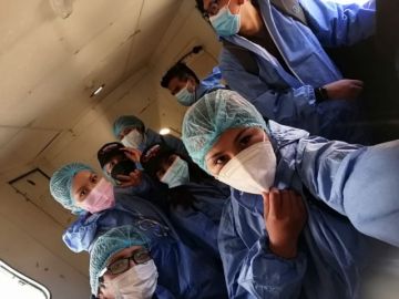 La vacunación se desarrolló en diferentes zonas. FOTOS: VÍCTOR HINOJOSA - FACULTAD DE MEDICINA UATF