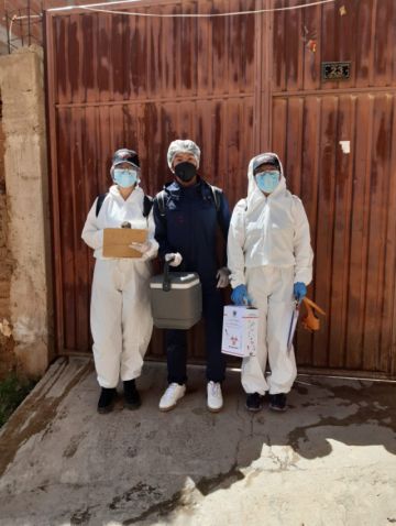 La vacunación se desarrolló en diferentes zonas. FOTOS: VÍCTOR HINOJOSA - FACULTAD DE MEDICINA UATF