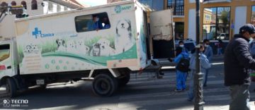 La vacunación se desarrolló en diferentes zonas. FOTOS: VÍCTOR HINOJOSA - FACULTAD DE MEDICINA UATF
