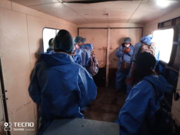 La vacunación se desarrolló en diferentes zonas. FOTOS: VÍCTOR HINOJOSA - FACULTAD DE MEDICINA UATF