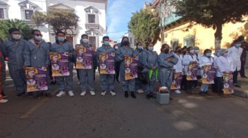 La vacunación se desarrolló en diferentes zonas. FOTOS: VÍCTOR HINOJOSA - FACULTAD DE MEDICINA UATF
