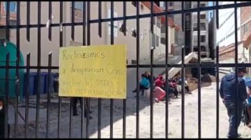 Militantes del MAS toman el Sedes cuestionando cambio de director