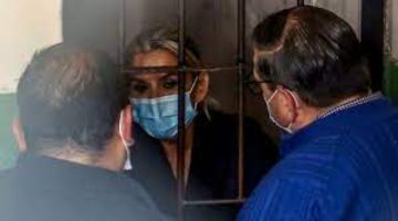 Gobierno afirma que Áñez está vinculada a 75 casos de corrupción y analiza abrir el caso golpe de Estado III