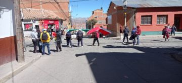 Bloqueos en Potosí en la primera jornada de paro cívico.