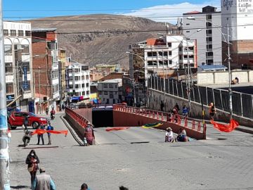 Bloqueos en Potosí en la primera jornada de paro cívico.