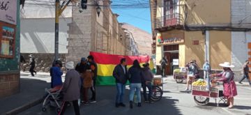 Bloqueos en Potosí en la primera jornada de paro cívico.