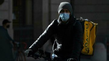 La "ley rider" sacude el pujante sector del reparto a domicilio en España
