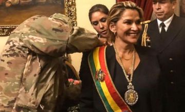 Exjefe de la Casa Militar relata cómo la medalla presidencial llegó a Palacio para la asunción de Añez