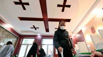 Partido gobernante gana elecciones municipales en Georgia, oposición denuncia fraude