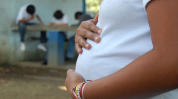 Defensa denuncia que autoridades sometieron a un parto prematuro a la niña de 11 años