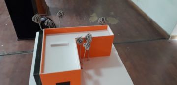 Los cuadros y maquetas fueron trabajados por los escolares a los largo del año.