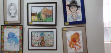 Los cuadros y maquetas fueron trabajados por los escolares a los largo del año.