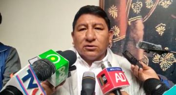 Gobernador evalúa hallazgo de vestigios arqueológicos en Toro Toro