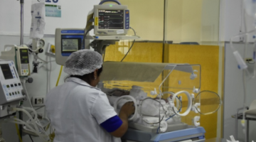 La Paz: En el Hospital del Niño hay un bebé de ocho meses en terapia intensiva a causa del Covid-19