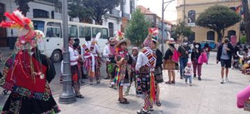 Se desarrolla en el centro de la ciudad.