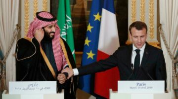 Macron se reúne con el controvertido príncipe heredero saudita "MBS"
