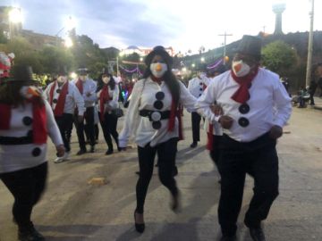 Potosí vivió la entrada navideña y recibió al Tren de la Navidad