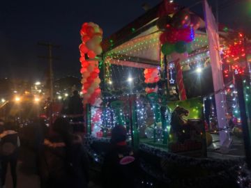 Potosí vivió la entrada navideña y recibió al Tren de la Navidad