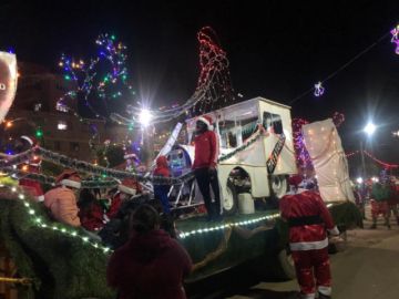 Potosí vivió la entrada navideña y recibió al Tren de la Navidad