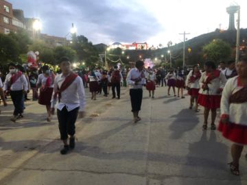 Potosí vivió la entrada navideña y recibió al Tren de la Navidad