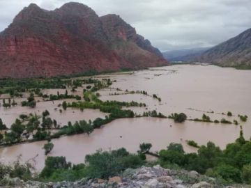 En pasadas horas se presentaron torrenciales lluvias en la provincia Cornelio Saavedra del Departamento de Potosí lo que hizo crecer el causar del río Pilcomayo.