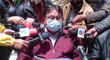Bajos porcentajes de vacunación motivan explosión de contagios en Potosí