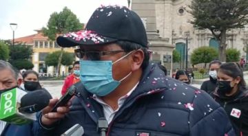 Alcalde afirma que se atenderá los baches en las calles
