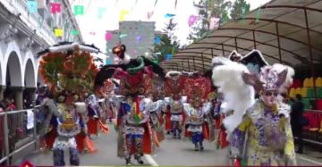 Oruro vuelve a vivir la entrada en devoción a la Virgen del Socavón