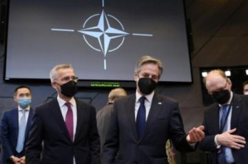 Sanciones, exclusión aérea y diplomacia, la difícil ecuación para parar a Rusia