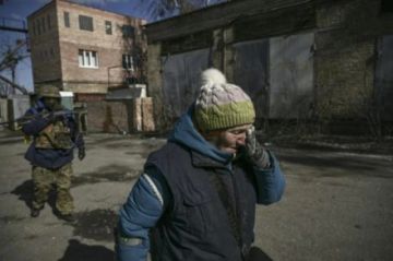 Las fuerzas rusas rodean Kiev y bloquean Mariúpol