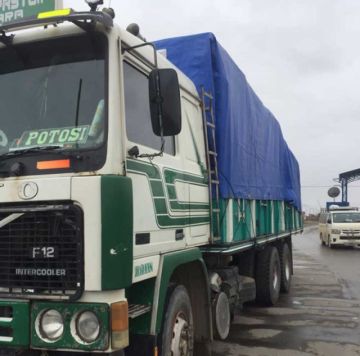 En la tranca Oruro -Potosí: Intervienen un camión con 4.000 kilos de explosivo ANFO de forma ilegal 