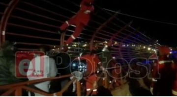 Una mujer en estado de ebriedad trató de quitarse la vida saltando del puente Nazareth