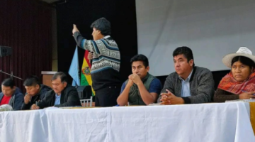 Evo Morales anuncia registro de nuevos militantes en el MAS por la existencia de "muchos traidores"