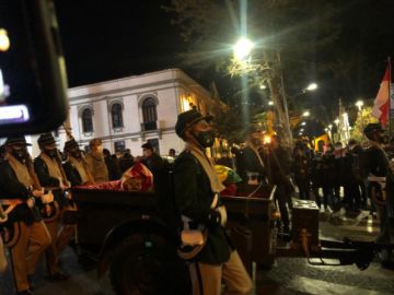Los restos de los héroes fueron trasladados desde el cementerio potosino.