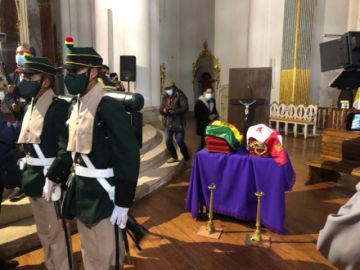 Los restos de los héroes fueron trasladados desde el cementerio potosino.
