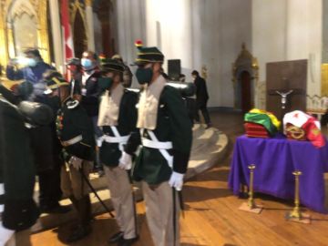Los restos de los héroes fueron trasladados desde el cementerio potosino.