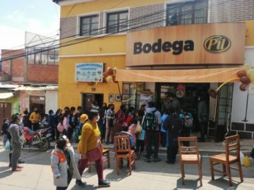Mucha gente acudió a la inauguración.