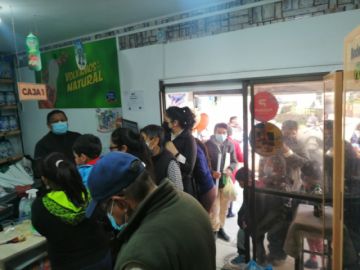 Mucha gente acudió a la inauguración.